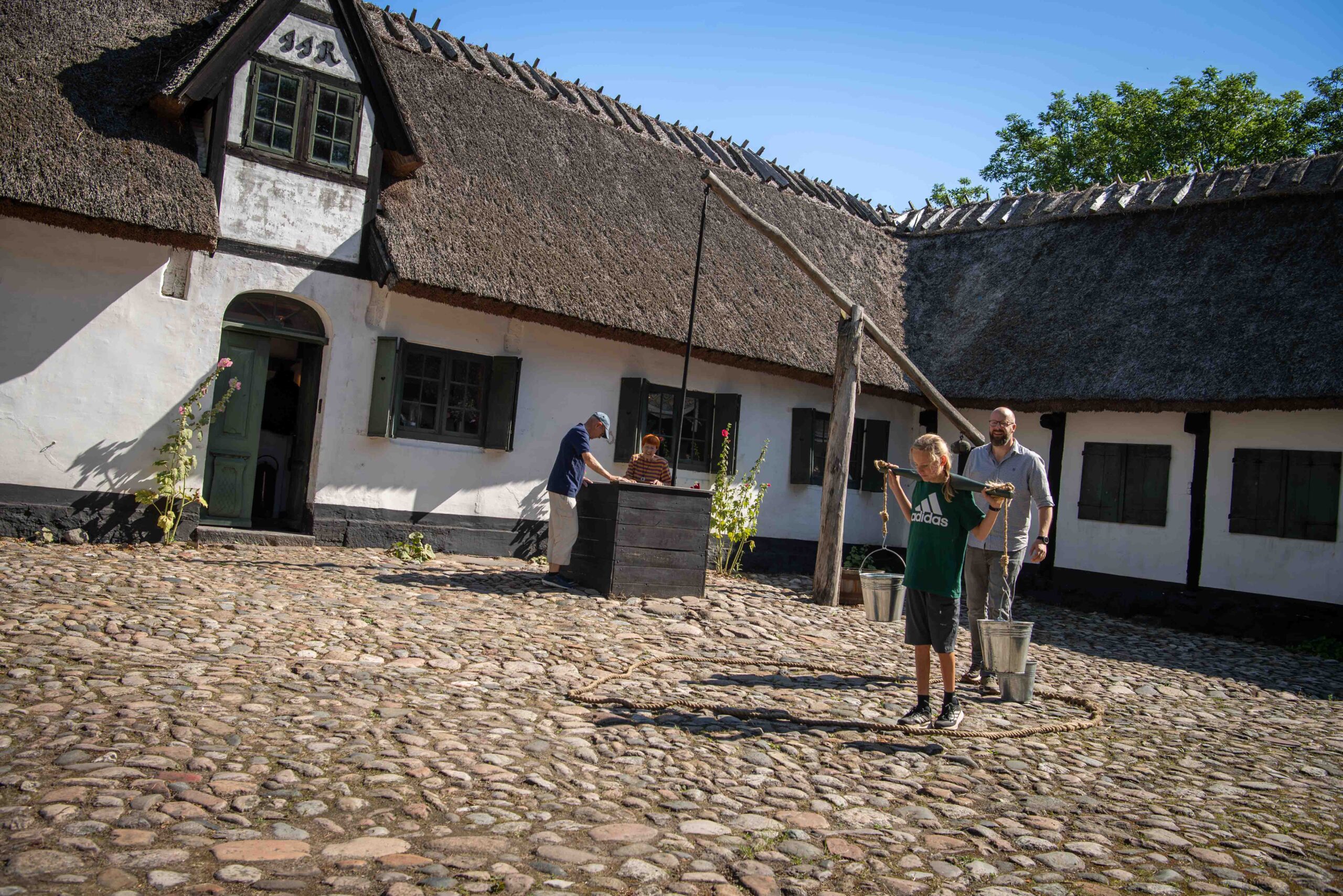 Hollandske stuer og Amager-dragter på museum