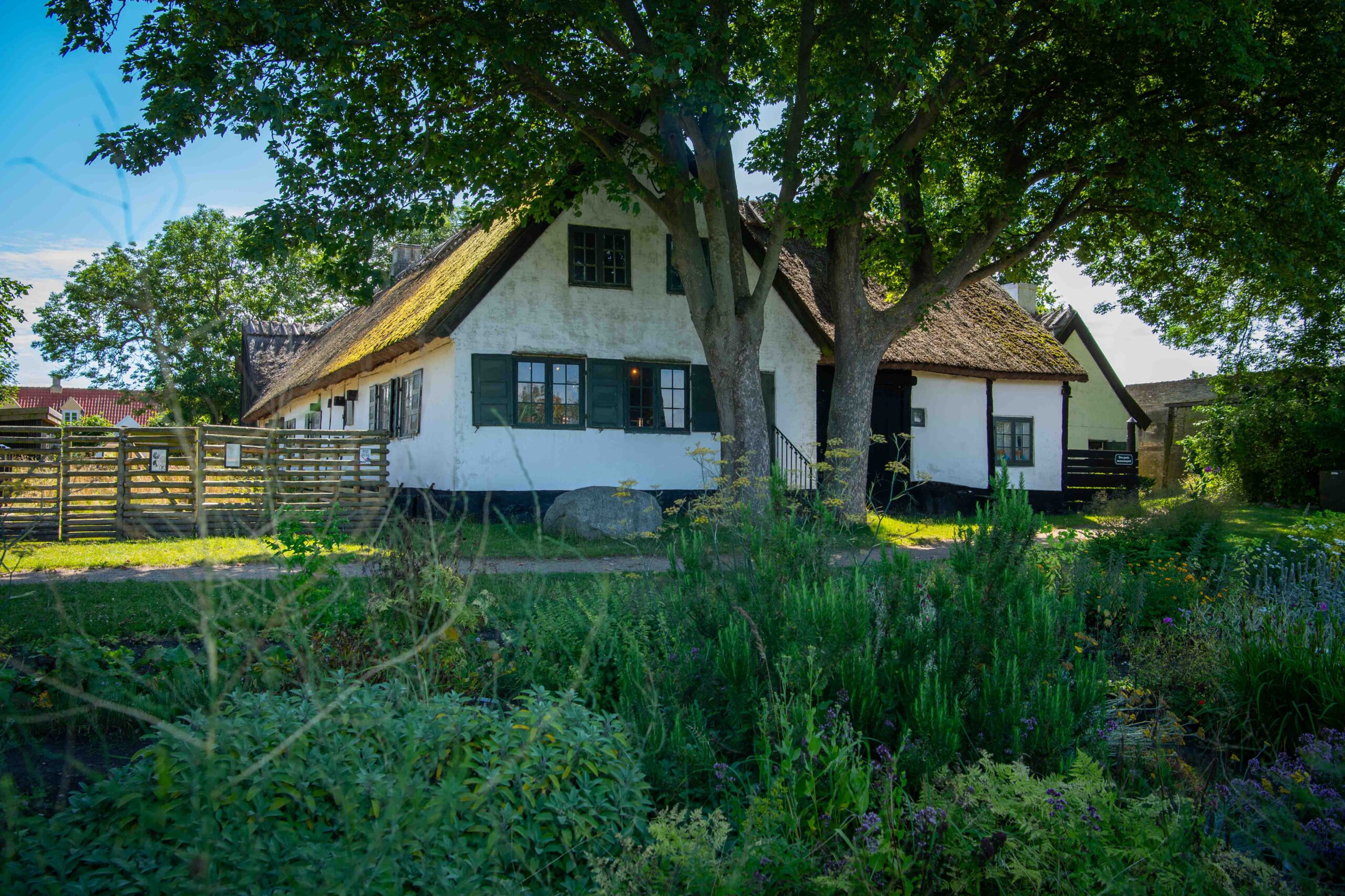 Hollandske stuer og Amager-dragter på museum