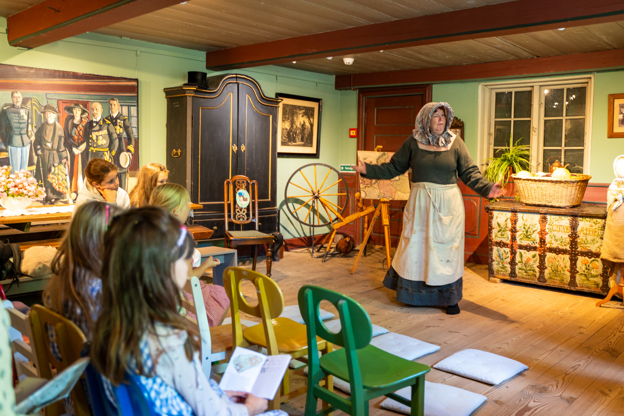 Hollandske stuer og Amager-dragter på museum